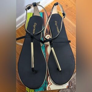Zigi Soho Black and Gold Sandals